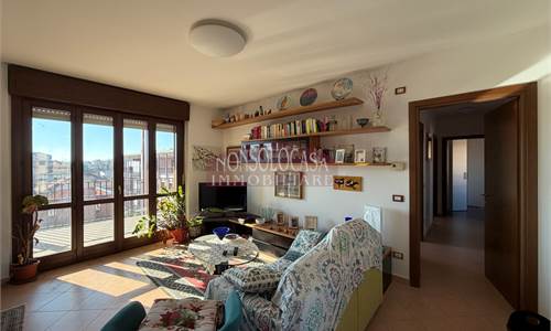 4 LOCALI CON TERRAZZO