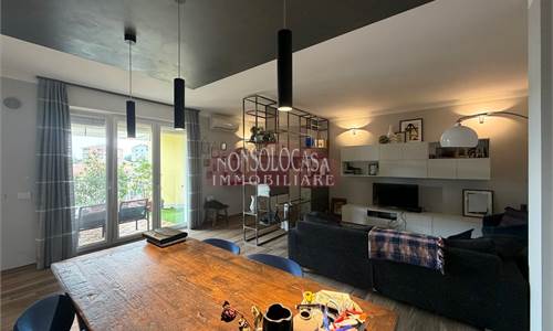 4 LOCALI CON TERRAZZO
